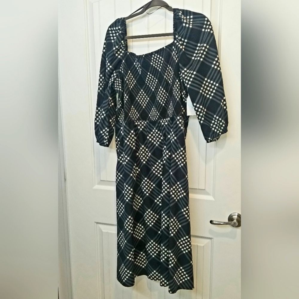 Summer dress, cool & comfortable, 50Cotton/50Poly blend, black/grey/white print
